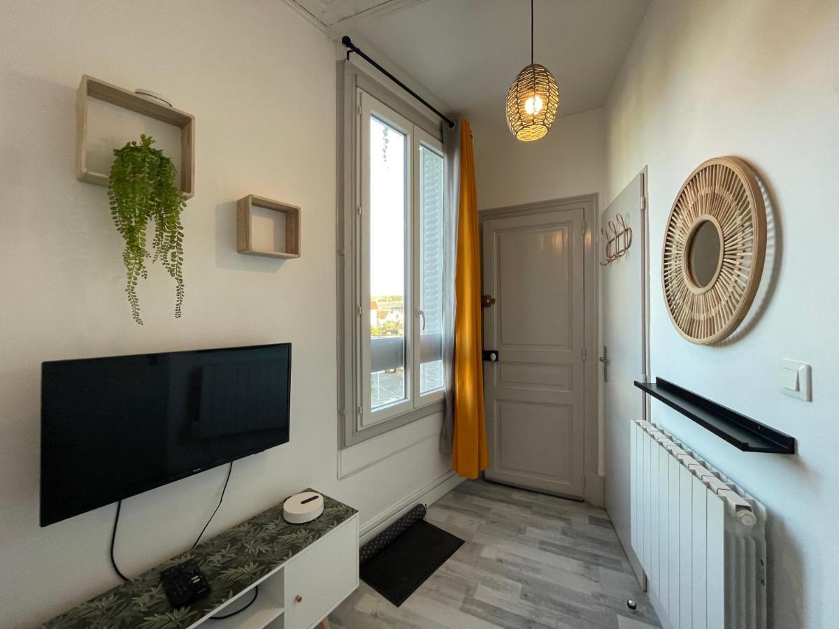 Studio Proche De La Gare Осер Екстер'єр фото